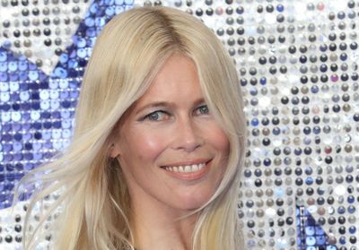 Claudia Schiffer : ses 5 indispensables beauté pour une peau étincelante