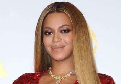 Beyonce remet au goût du jour une tendance beauté oubliée