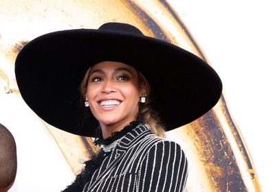 Beyoncé : elle n'a jamais eu les cheveux aussi foncés