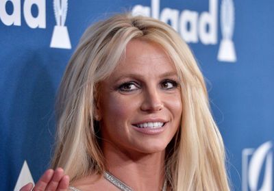 Britney Spears : elle succombe à la frange et ses fans adorent !