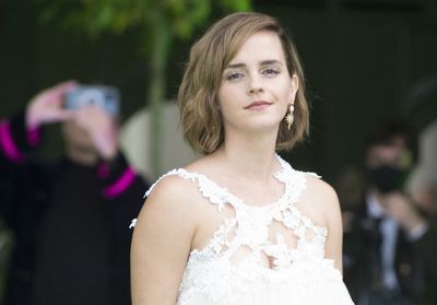 Emma Watson affiche une sublime mini frange pour la réunion Harry Potter
