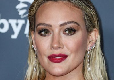Hilary Duff dévoile sa transformation capillaire pour How I Met Your Father