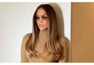 Jennifer Lopez ne jure que par ce produit pour des cheveux brillants et volumineux