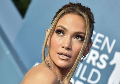 Jennifer Lopez nous donne envie d'essayer la queue-de-cheval tressée