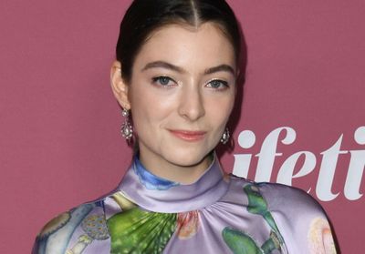 L'incroyable coiffure de Lorde semble idéale pour affronter l'hiver