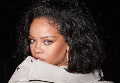 Rihanna renoue avec cette coupe de cheveux audacieuse
