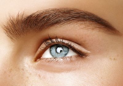 Microshading, le maquillage semi-permanant pour des sourcils ultra-naturels