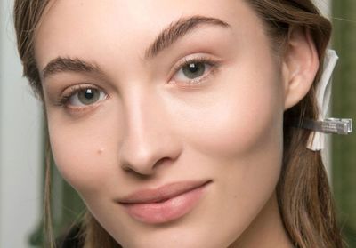 Voici pourquoi votre fond de teint ne tient pas toute la journée