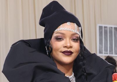 Rihanna : toutes ces fois où elle a fait matcher son maquillage à sa tenue