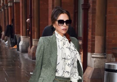 Victoria Beckham arbore le parfait maquillage nude pour le quotidien