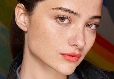Comment adopter le maquillage corail ?