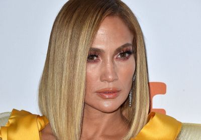 Jennifer Lopez : on connaît le soin à l'origine de son glow
