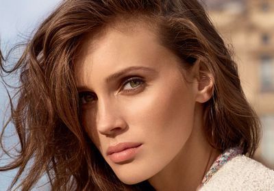 Marine Vacth, danseuse chic pour le nouveau fond de teint Chanel