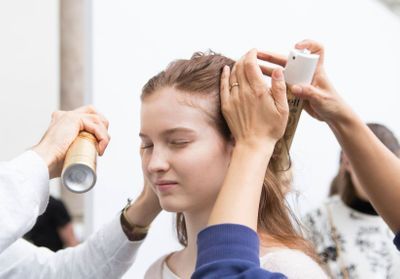 5 erreurs que l'on fait toutes avec notre shampoing sec