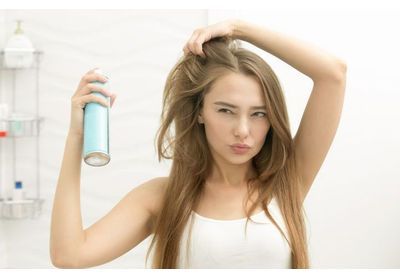 Beauty test : on a passé au crible 5 sprays volumateurs pour cheveux