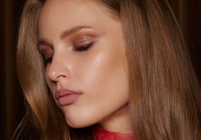 Cheveux : cette brosse pour un brushing parfait cartonne sur les réseaux