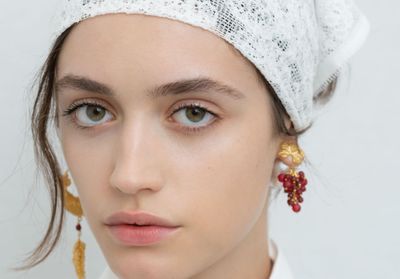 Dior fait renaître les coiffures de notre enfance