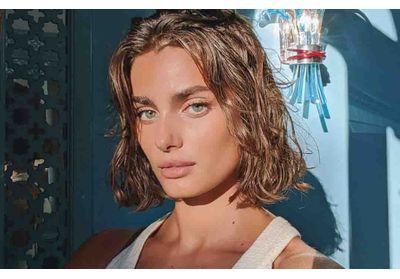 Ce brillant à lèvres est parfait pour faire ressortir le bronzage