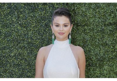 Selena Gomez : on s'inspire de sa manucure pour l'automne