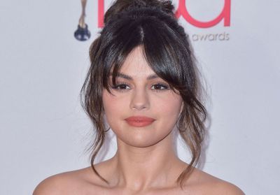 Cernes et poches : Le soin anti-fatigue préféré de Selena Gomez coûte moins de 4¬