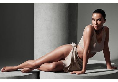 Kim Kardashian dévoile sa nouvelle gamme de produits skincare luxe « SKKN by Kim »