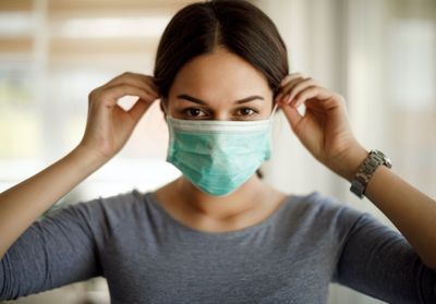 Le port du masque provoque-t-il de l'acné ?