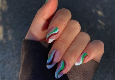 Après nos cheveux, le wavy s'installe sur nos ongles