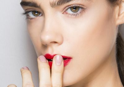 S.O.S : j’ai les ongles cassants, je fais quoi ?