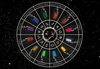 Astrologie : on m'a tiré les cartes pour m'attribuer un parfum (et les prédictions étaient vraies)
