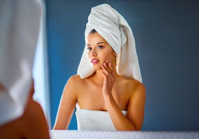 Coaching beauté : ces erreurs à éviter quand on a de l'acné