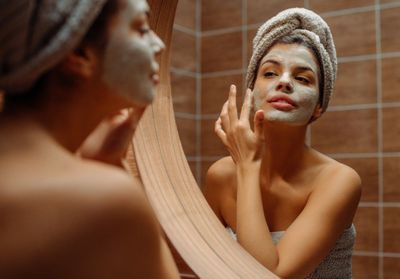 Coaching beauté : comment détoxifier ma peau après les fêtes ?