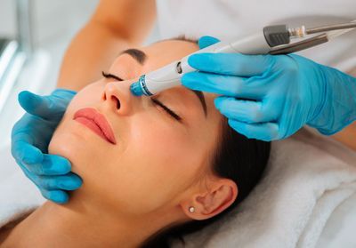 Hydrafacial, le soin nettoyant et hydratant qui donne une peau de bébé