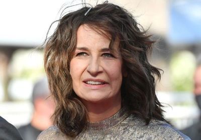 Cannes 2021 : Valérie Lemercier foule le tapis rouge pour « Aline »