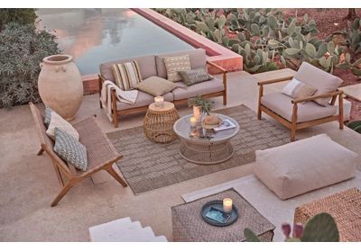 Un tapis d'extérieur pour un coin outdoor super cosy
