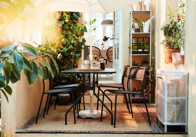 Ces 10 accessoires IKEA vont transformer votre petite terrasse