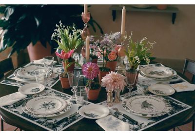 La Colle Noire, la nouvelle collection Dior pour inviter les fleurs à sa table