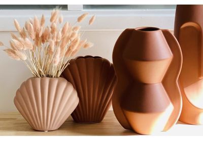 DIY : créer un vase coquillage, l'accessoire déco parfait pour l'été