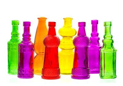 Voici comment colorer des objets en verre, tout en gardant leur transparence