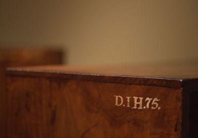 Le mobilier de Pierre Jeanneret à l'honneur à la Galerie Downtown