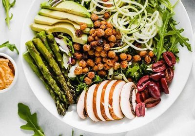 20 salades healthy pour être en forme tout l'été