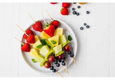 11 brochettes de fruits qui mettent l'eau à la bouche