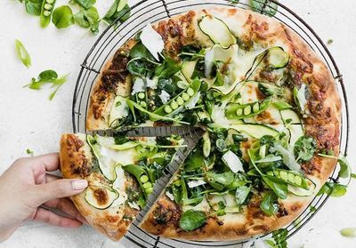 15 idées de pizza maison qui sentent bon le printemps