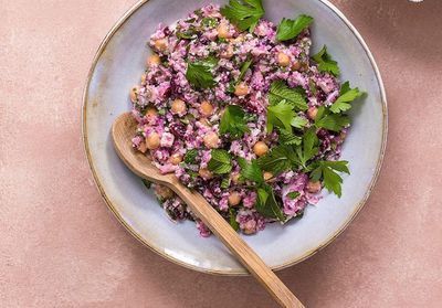 Des salades d'hiver complètes qui changent de la soupe