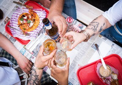 To do eat d'août : découvrir le quotidien des chefs, savourer le CBD en glace, embarquer pour les Balkans…