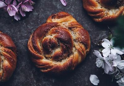 Succombez à l'art (facile) de la brioche tressée