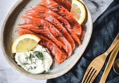 Comment faire du saumon gravlax pour un brunch de printemps ?