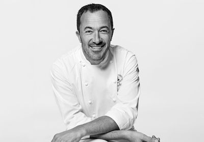 Le chef étoilé Romain Meder raconte ses secrets de cuisine dans « A Poêle »