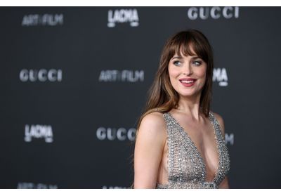 Dakota Johnson sur « 50 nuances de Grey » : l'actrice se confie sur le tournage « chaotique »