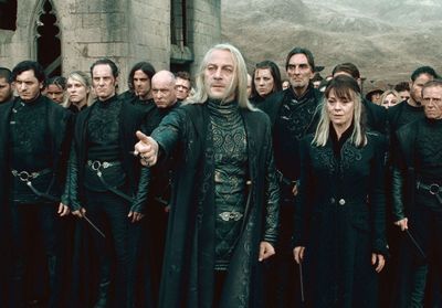 Harry Potter : l’interprète de Lucius Malefoy ne veut pas « poignarder J. K. Rowling dans le dos » 