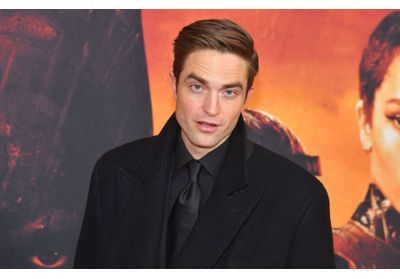 Mickey 17 : Robert Pattinson se dévoile dans le prochain film de Bong Joon-ho
